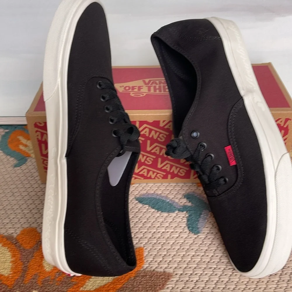 Vans WMNS Authentic
Secret Lover Black
VN000BW5BLK
Sneakers - Picture 11 of 16